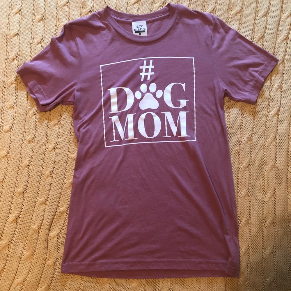 Dog Mom Tee.